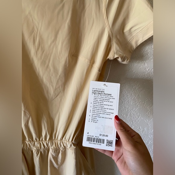 NWT Lululemon Lightweight High-Neck Romper - Picture 4 of 7